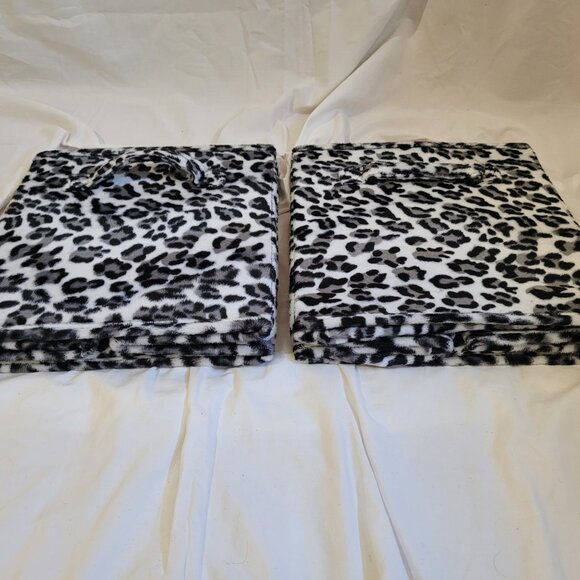 Two 11x11 Fuzzy Cloth Snow Leopard Print Storage Cubes Target - Picture 6 of 6
